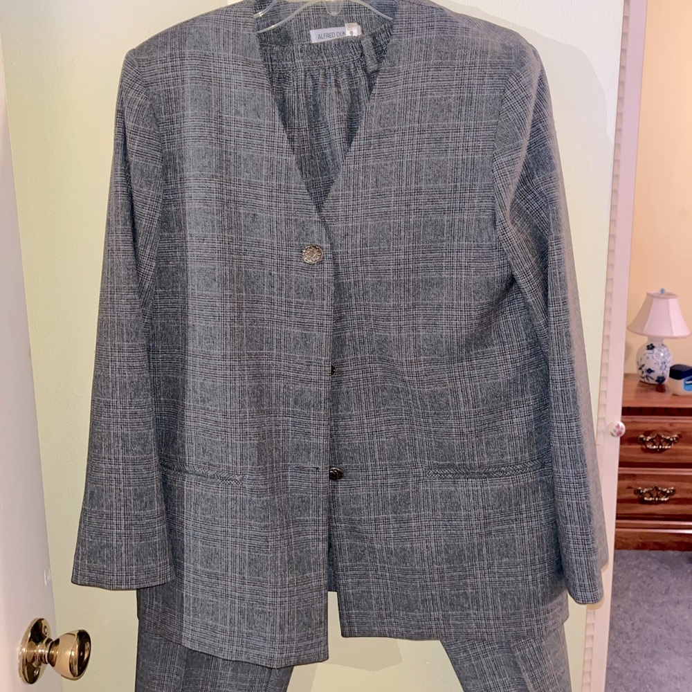 Ladies dress suit. Worn only once.  Like New